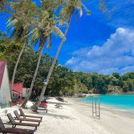 Dewati Roomstay B&B Lang Tengah エクステリア 写真