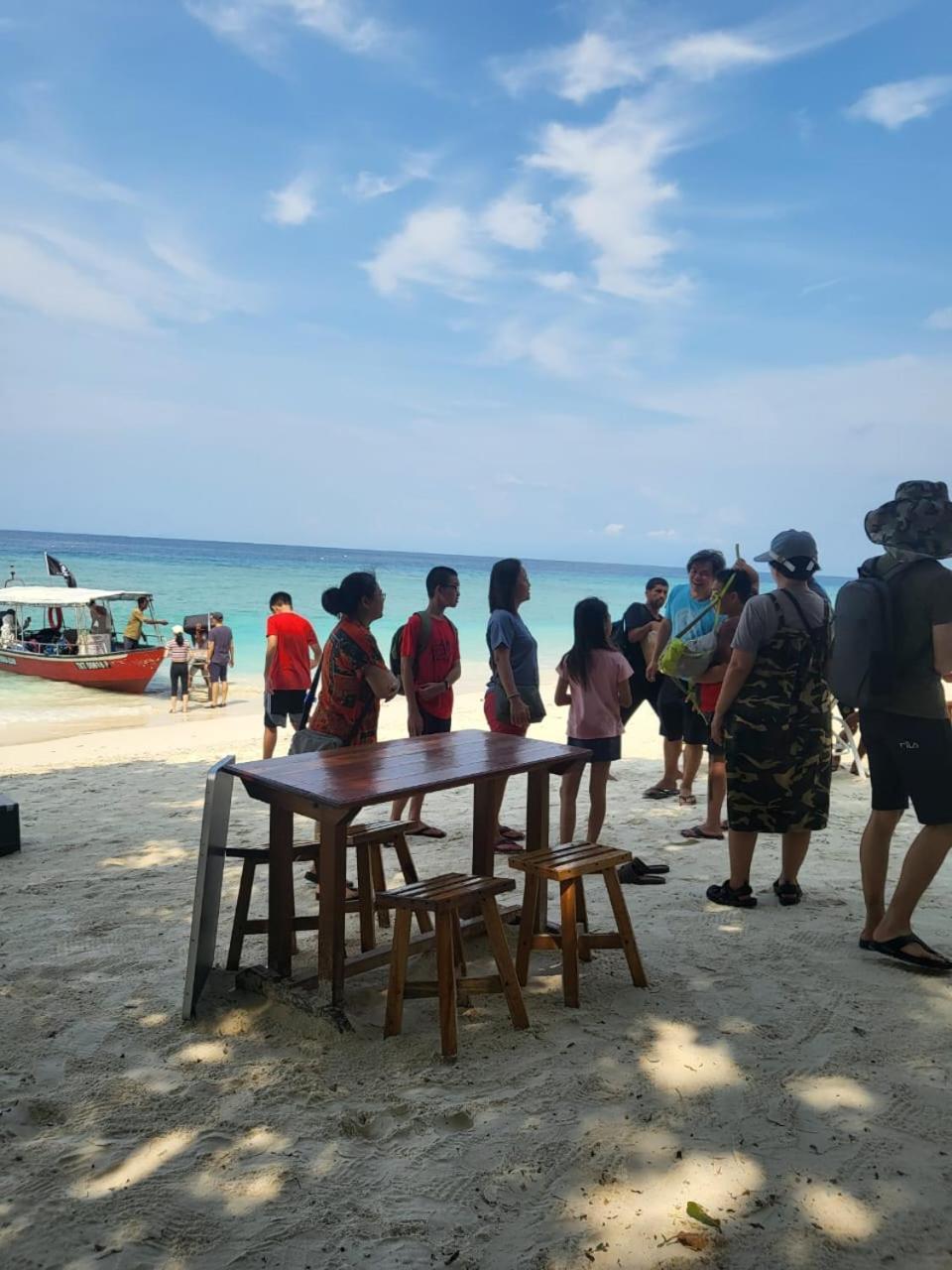 Dewati Roomstay B&B Lang Tengah エクステリア 写真