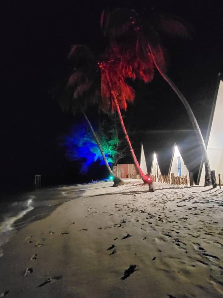 Dewati Roomstay B&B Lang Tengah エクステリア 写真