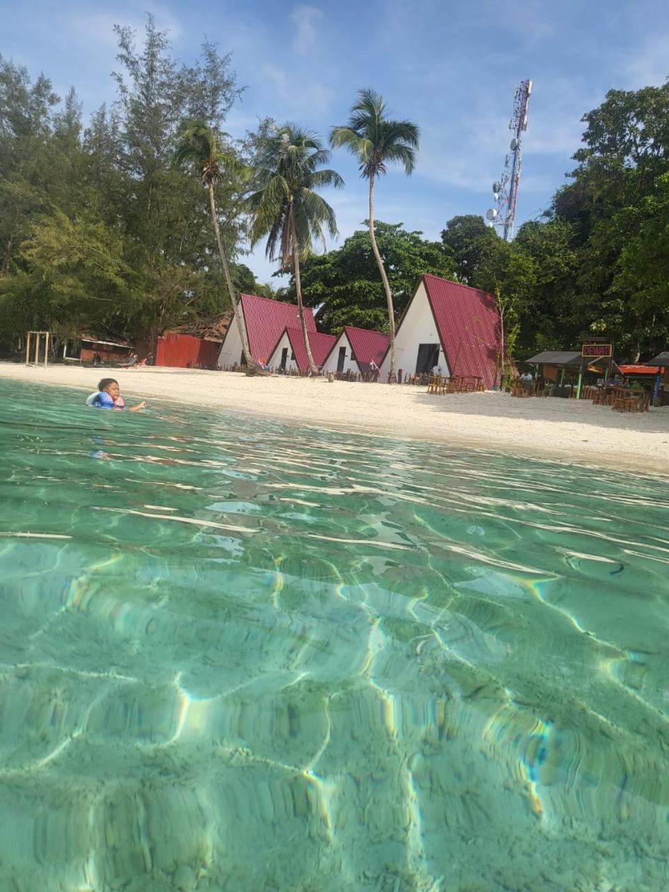 Dewati Roomstay B&B Lang Tengah エクステリア 写真