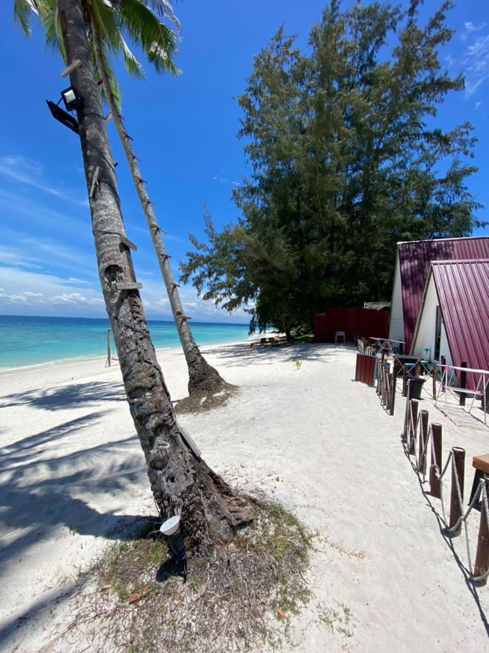 Dewati Roomstay B&B Lang Tengah エクステリア 写真