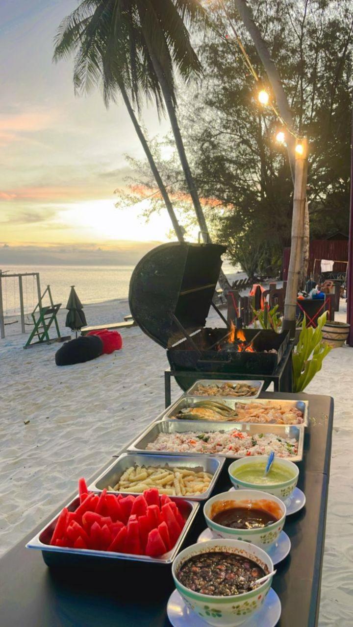 Dewati Roomstay B&B Lang Tengah エクステリア 写真