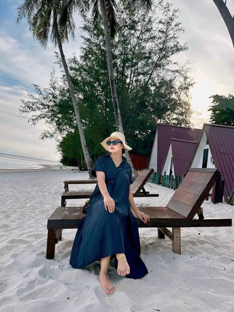 Dewati Roomstay B&B Lang Tengah エクステリア 写真