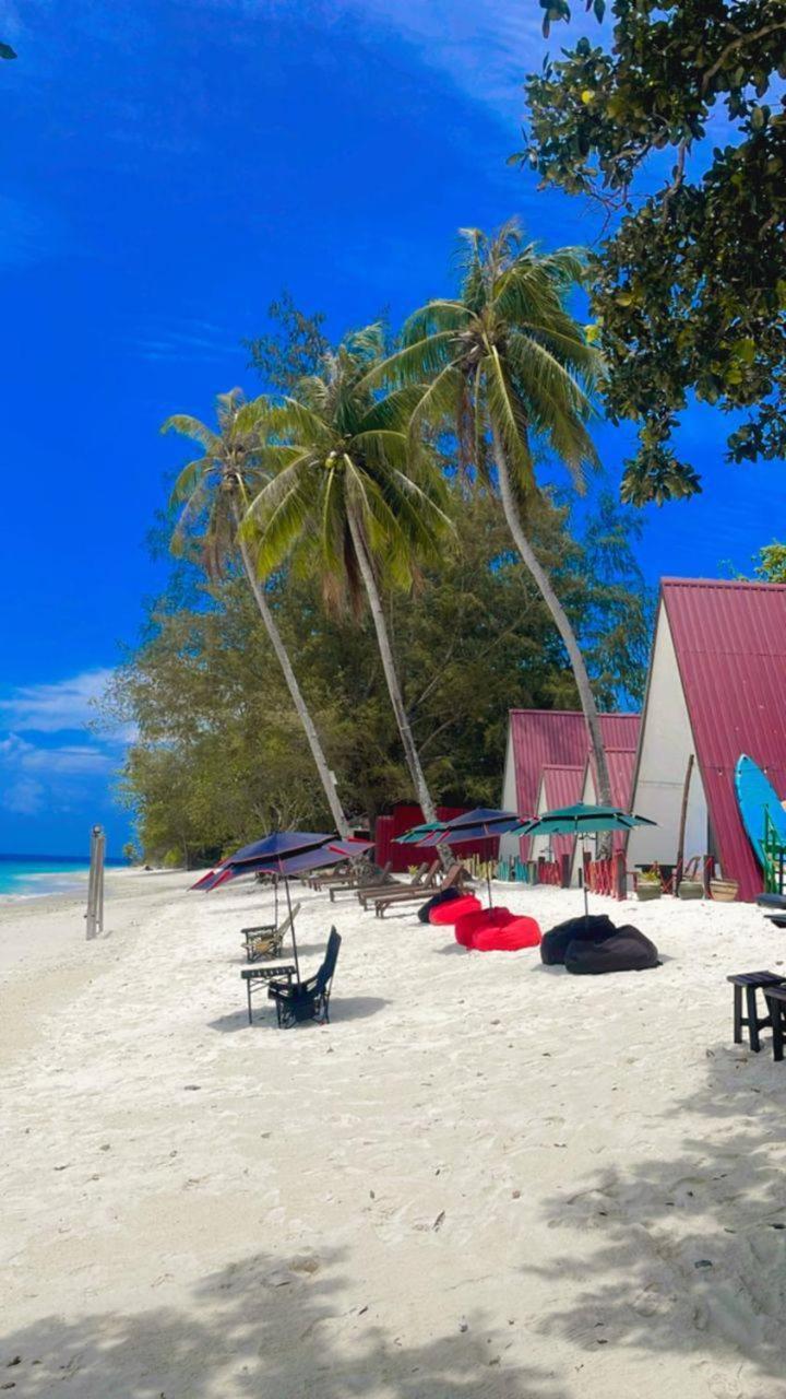 Dewati Roomstay B&B Lang Tengah エクステリア 写真